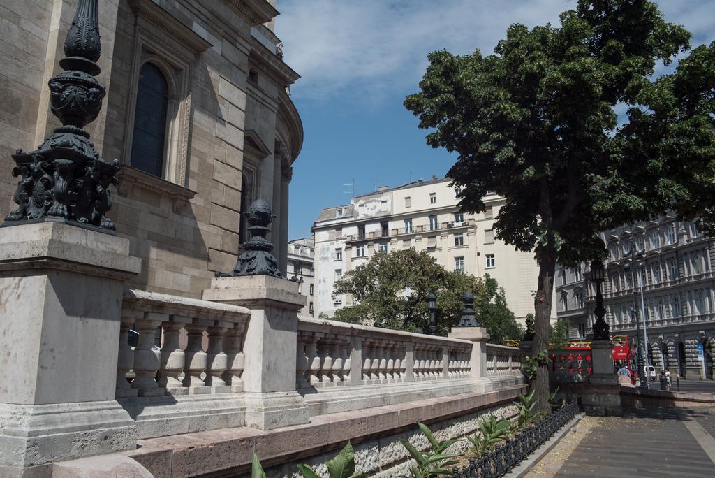 Helena Apartment With View On St. Stephan'S Basilica Budapest Bagian luar foto